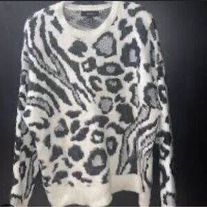 Forever 21 Black & White Leopard Print Fuzzy Sweater 2X Cozy Fall